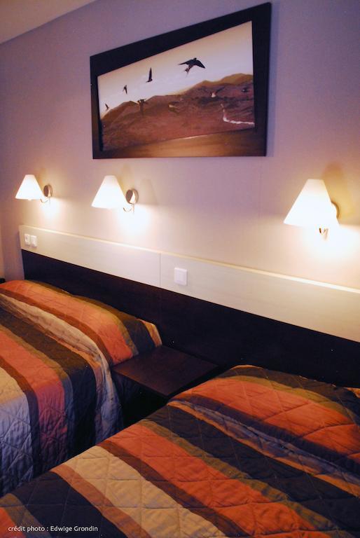 Les Hirondelles Hotel Orcines Bilik gambar