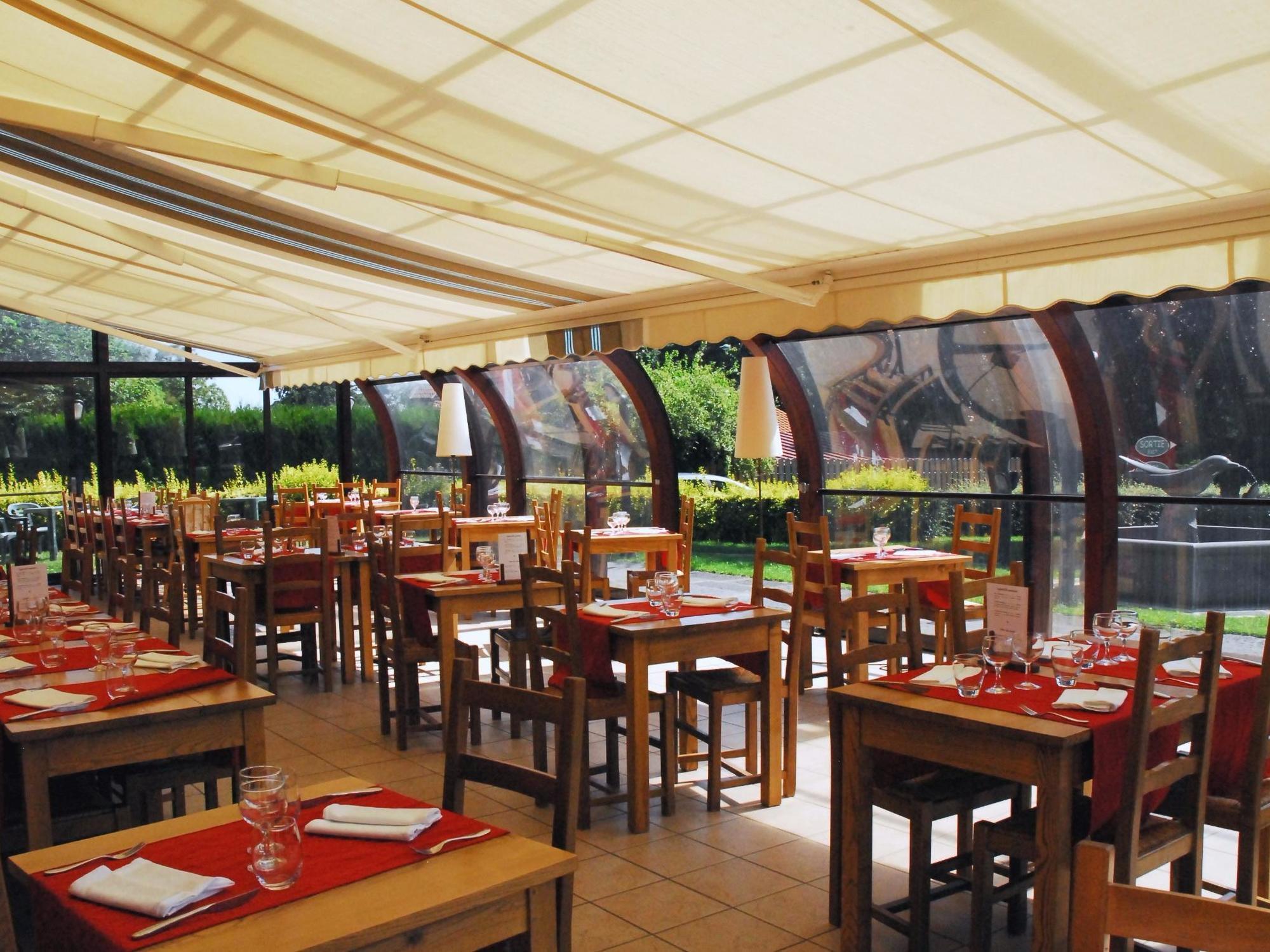 Les Hirondelles Hotel Orcines Luaran gambar
