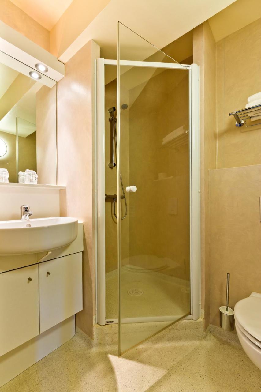 Les Hirondelles Hotel Orcines Luaran gambar